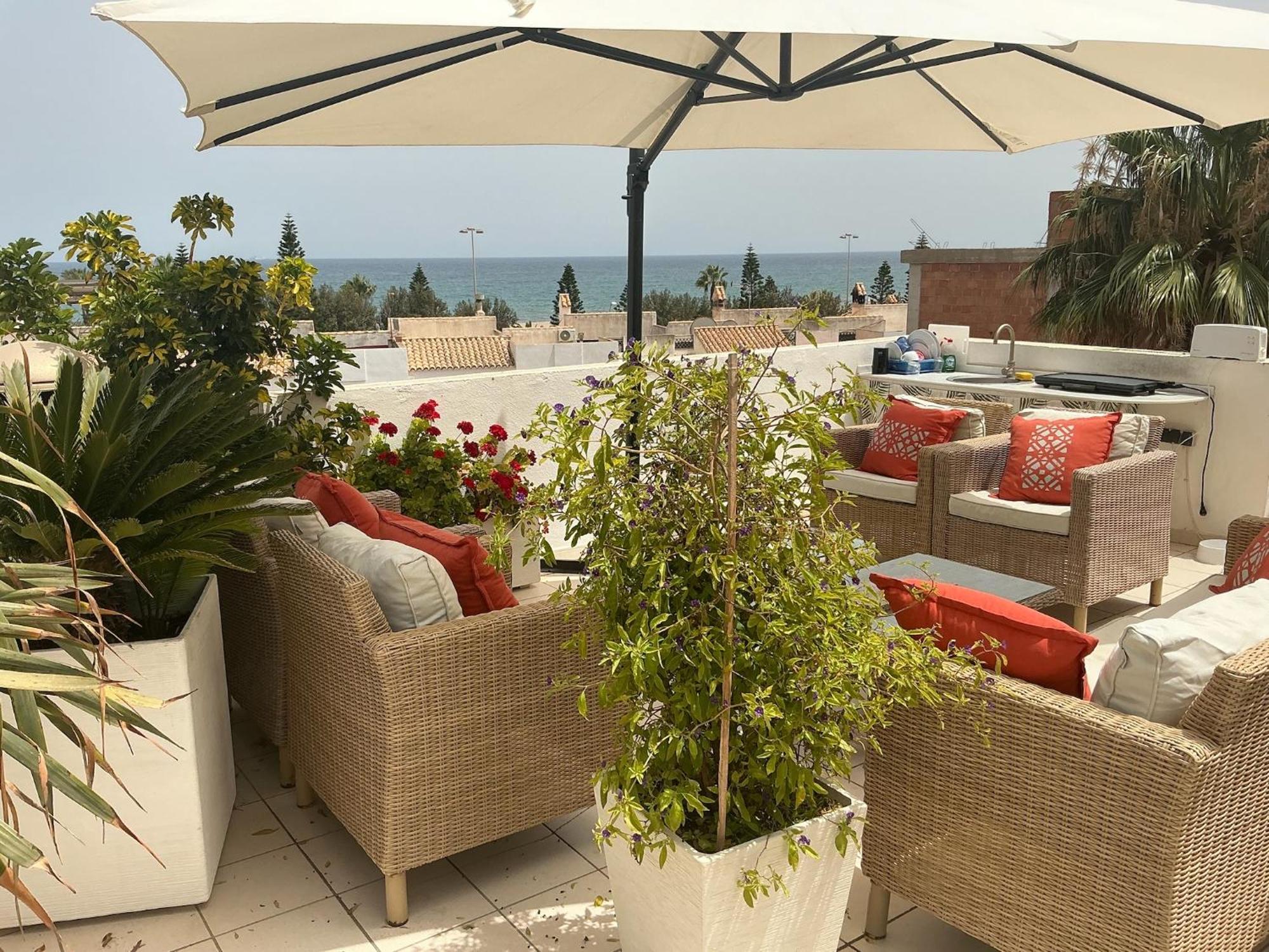 Large Villa Private Pool And Garden Near Beach Roquetas de Mar Exteriör bild